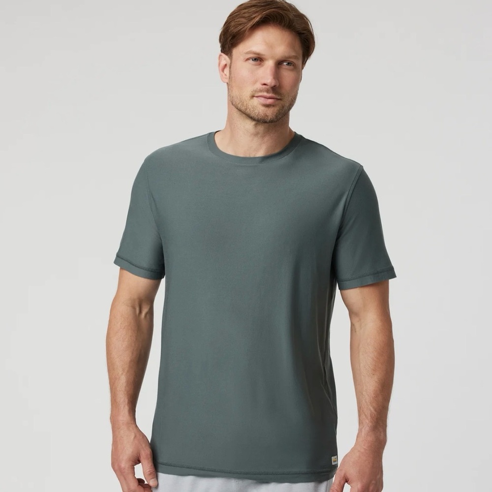 Vuori Strato Tech Short Sleeve Crew Tee in Slate/grey/blue-ish green